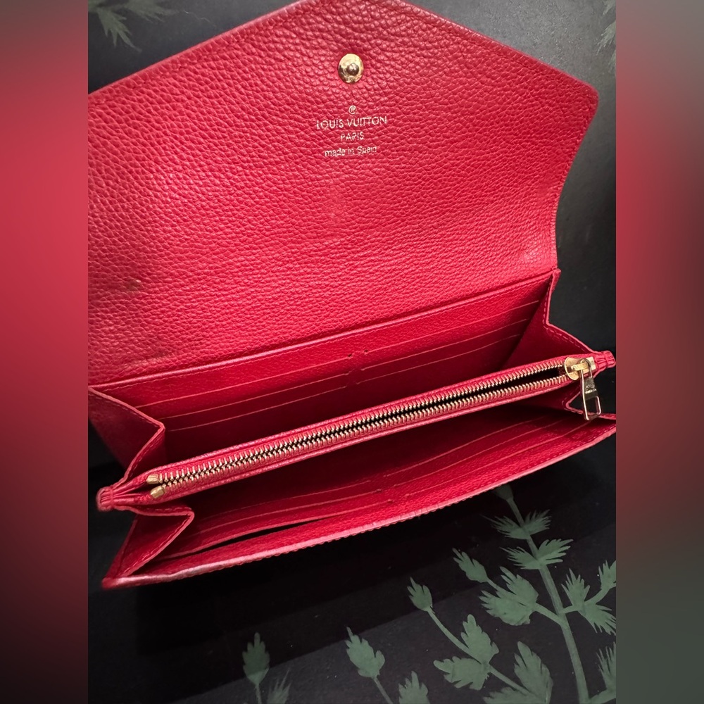 Louis Vuitton Monogram Empreinte Sarah Wallet - Picture 3 of 3
